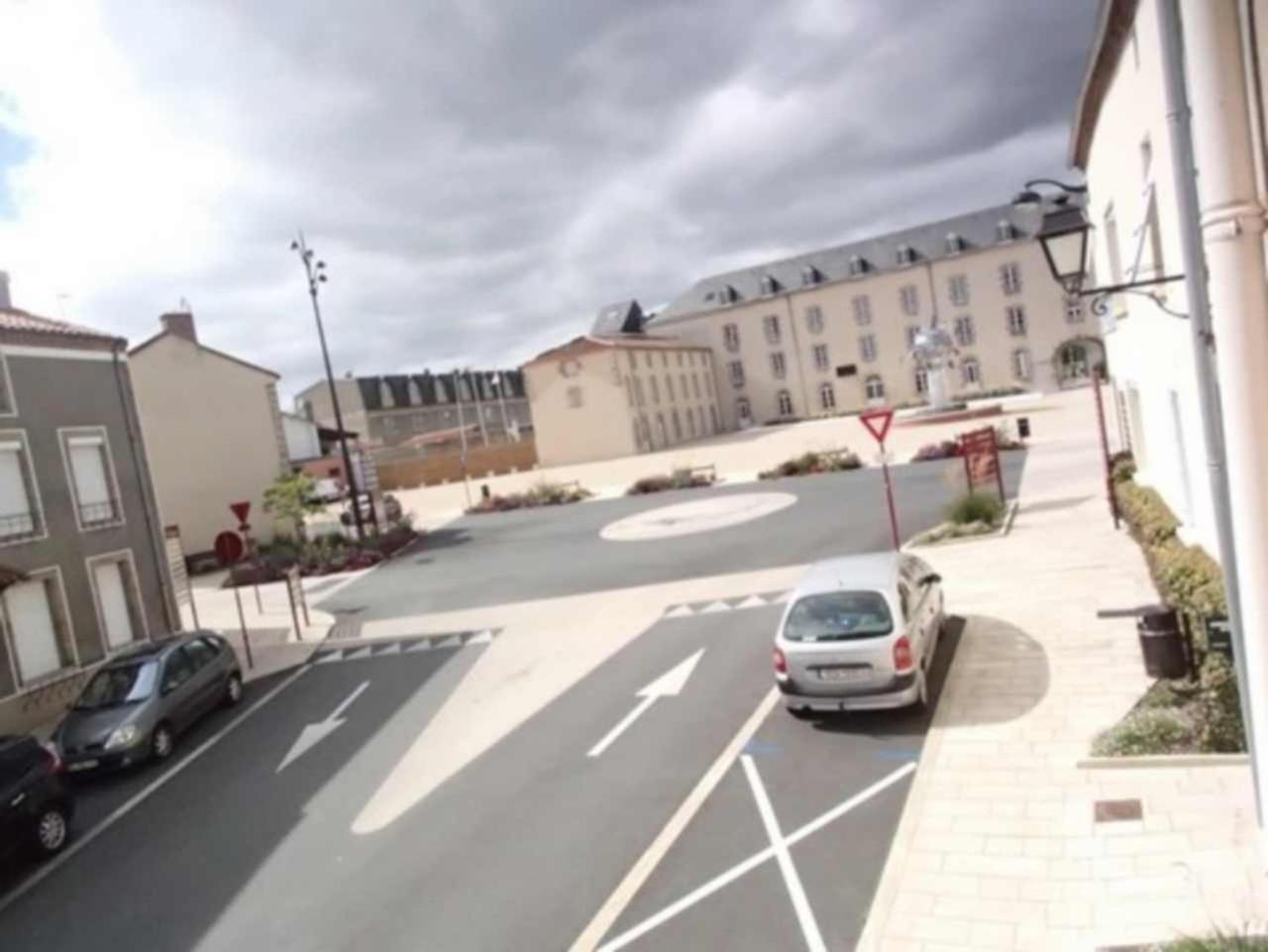 Appart-Alma Saint-Laurent-sur-Sèvre Exterior foto